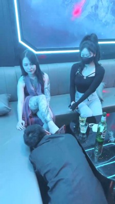 【桃幼幼】双S-KTV-艺术喂圣水/踩踏喂食/骑马爬行 bf28132_HD绳艺资源