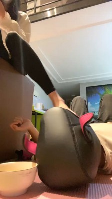 图片[6]_【香菜】瑜伽小姐姐-白袜闻舔/骑马犬化/近距离舔裸足/赏赐圣水 bf28296_HD绳艺资源
