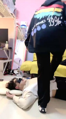 图片[2]_【绝美双主】双S-小白鞋运动鞋全体重跳踩 bf28190_HD绳艺资源