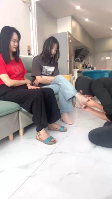图片[2]_【阿昆】双学生S转胯爬行/裸足臭脚捂脸 bf28189_HD绳艺资源