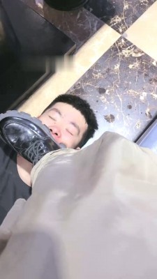 图片[6]_【萱萱】KTV羞辱服务生-鞋插嘴深喉/下跪按摩/艺术闻原味袜  JS23051607_HD绳艺资源