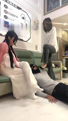 图片[7]_【阿昆】带汉服素人闺蜜玩狗-骑马转胯/高跟踩踏/闻素人白袜 bf28472_HD绳艺资源