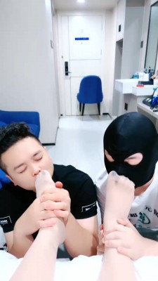 图片[2]_【甜心教主】双奴争宠-近距离舔丝袜脚/掐乳/全体重踩踏 bf29225_HD绳艺资源