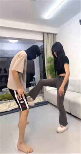 【狗哥】裸足插嘴/吃白袜/运动鞋全体重踩/气味羞辱/提档 bf29221_HD绳艺资源