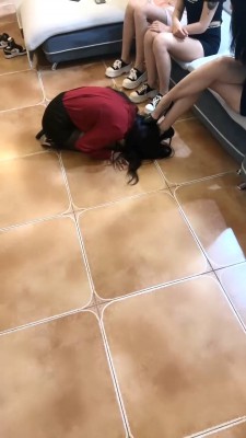 【女仆店S】你们的女神我的狗-满地爬/转胯/舔鞋 bf29465_HD绳艺资源