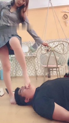图片[2]_【时颜】手脚耳光暴打肥仔/踩头深喉 bf29287_HD绳艺资源