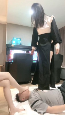 图片[4]_【智恩】电竞酒店-三人修女妹妹哥哥反被调-踩踏滴蜡耳光-喂口水 bf29442_HD绳艺资源