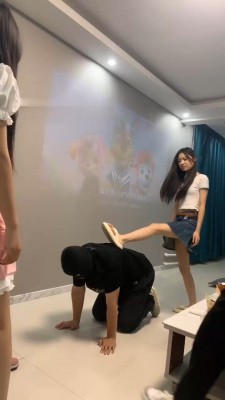 图片[10]_【橙宝】5S学生主-轮流舔鞋骑马转胯/脚踩喂食/气味羞辱 bf30594_HD绳艺资源
