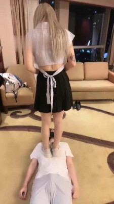 图片[3]_【艺术训练视频】【梦樱】运动鞋白袜气味羞辱/全体重踩/脚踩喂食/提档_HD绳艺资源