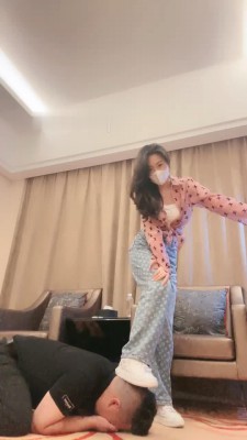 【禾未】发泄沙包-暴揍/拖鞋底抽耳光/踩踏钻胯_HD绳艺资源