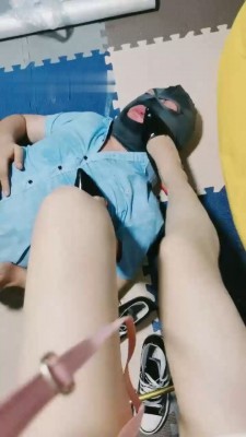 图片[4]_【软糖】高帮帆布鞋-筷子踩手/吊绑虐/踩踏喂食_HD绳艺资源