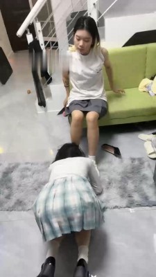 图片[6]_【橙宝】双母畜-奴下奴-舔高跟/掐脖骑马/吃白袜/插嘴/竖中指_HD绳艺资源