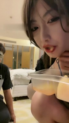 图片[2]_【美知瑠】黑棉袜捂脸窒息/咀嚼物口吐喂食_HD绳艺资源