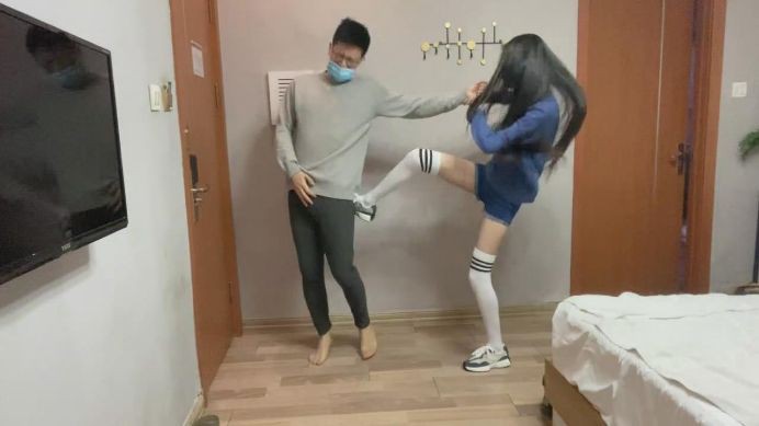 图片[11]_诗曼 活力美女房主超狠踢裆小男生_HD绳艺资源