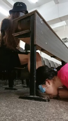 图片[1]_【爱可呀】教室大冒险-女慕随机清理素人鞋子 bf32854_HD绳艺资源