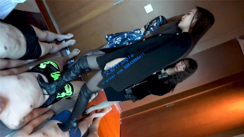 265 网红群爆踩四地毯巨狠 NR2NMH_HD绳艺资源