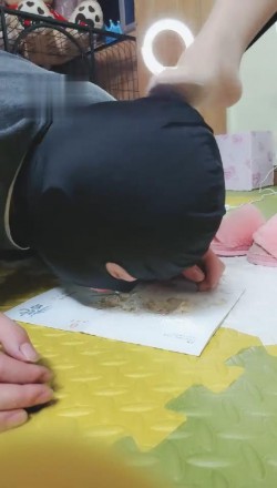 图片[1]_【Lisa宝宝】圈养模式:踩踏喂食,强迫圣水_HD绳艺资源