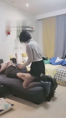 图片[1]_【黛颜】开发素人女奴超强坐脸窒息_HD绳艺资源