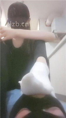 图片[8]_【美娜格格】运动女神-脏鞋底白袜虐废【完整版】_HD绳艺资源