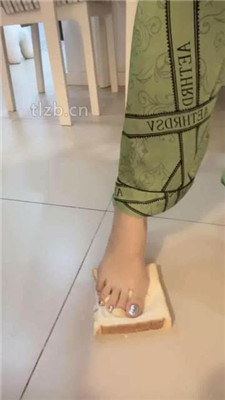 图片[10]_【苒溪】睡梦中偷舔主人的脚被教训_HD绳艺资源