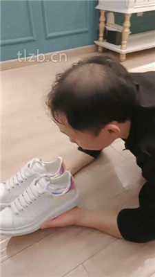 图片[19]_【昭玥】转胯/全体重踩踏/舔脏鞋-小白鞋棉袜_HD绳艺资源