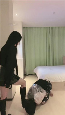 图片[6]_【清禾】保鲜膜窒息-训练踩踏耳光-人体烟灰缸_HD绳艺资源