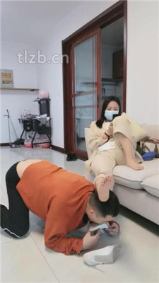 图片[5]_【凌儿女神】舔脏鞋底裸足/物化脚垫/骑马_HD绳艺资源