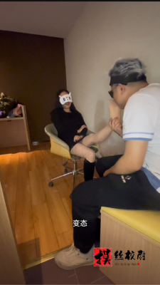 图片[3]_【摸丝校尉原创】疯狂tian舐165素人长靴的臭丝玉足！_HD绳艺资源