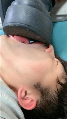 图片[18]_【肉肉】猥琐的代价-长靴踩虐踢踹/碾压狗舌_HD绳艺资源
