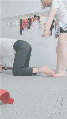 图片[14]_【果儿】手铐绳艺技巧/小白鞋肉丝踩/转胯骑马/闻鞋窝_HD绳艺资源