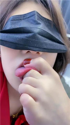 图片[17]_【麋鹿银儿】女神狗-胯下辱/酒瓶插嘴/跪舔白袜脚/情侣奴_HD绳艺资源