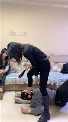 图片[18]_【精神小妹】3素人学生S-踩踏/训练强迫舔脏鞋/转胯_HD绳艺资源