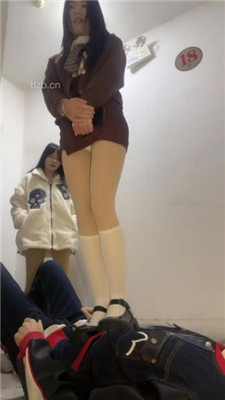 图片[5]_【狗哥】户外成功开发三个高颜值素人踩狗_HD绳艺资源