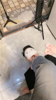 图片[14]_【香芋朱朱】姐妹花虐男友-骑马圣水/臭脚窒息/舔拖鞋【双视角版】_HD绳艺资源