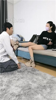 【梓S】运动后脏鞋原味袜虐辱_HD绳艺资源