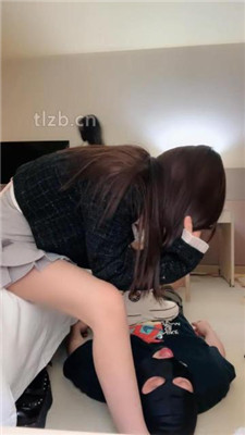 图片[7]_【雅儿】双S-黑丝-帆布鞋踩踏/闻白袜臭鞋窝_HD绳艺资源