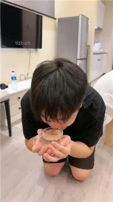图片[16]_【乔伊】高跟凉鞋碾压踩/虐乳/抽耳光/坐脸窒息/喝圣水_HD绳艺资源