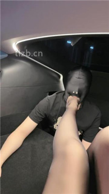 图片[16]_【禾未】车内黑丝诱惑调-美腿长靴黑丝辱_HD绳艺资源