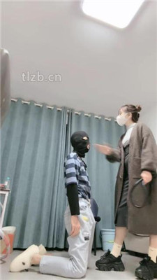 图片[11]_【樱子大人】骑马爬行/运动鞋踩踏提档/舔拖鞋_HD绳艺资源
