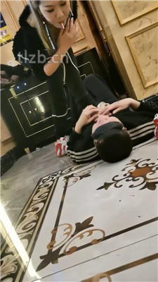 图片[19]_【文文文】KTV开发双素人-舔脏鞋底/踢踹/碾压狗头/闻棉袜踩踏_HD绳艺资源