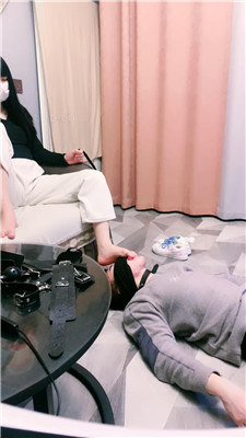 图片[18]_【大小姐S】牵狗链/跪舔脏鞋白袜/艺术闻鞋_HD绳艺资源