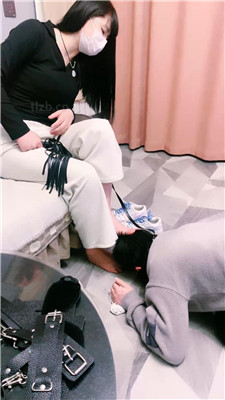 图片[15]_【大小姐S】牵狗链/跪舔脏鞋白袜/艺术闻鞋_HD绳艺资源
