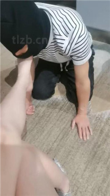 图片[7]_【灵魂晴S】跪舔高跟裸足恋足调_HD绳艺资源