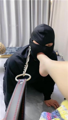 图片[18]_【cc.s】训练抽耳光/小白鞋白袜踩/脏鞋底/脚插嘴_HD绳艺资源