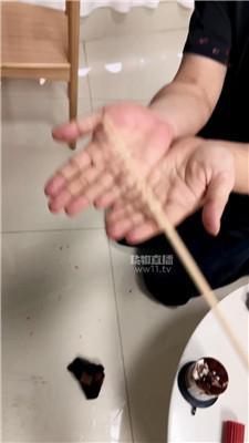 可可 脚下喂食-滴蜡封嘴 JS251220-11_HD绳艺资源