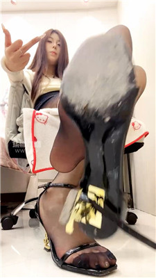 小懿 黑丝乳母SJ    251229-15_HD绳艺资源