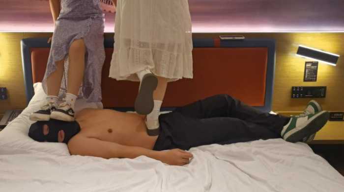 图片[5]_女大小姿和小婵的双踩第二弹，鞋子+白袜+肉丝 YC-250408-2_HD绳艺资源