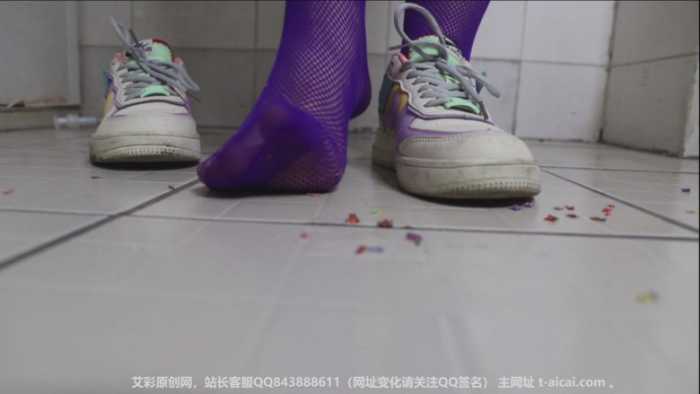 图片[8]_哚儿 女巨人偶遇小人-踩踏侮辱口水攻击残忍折磨 YC-210112-6_HD绳艺资源