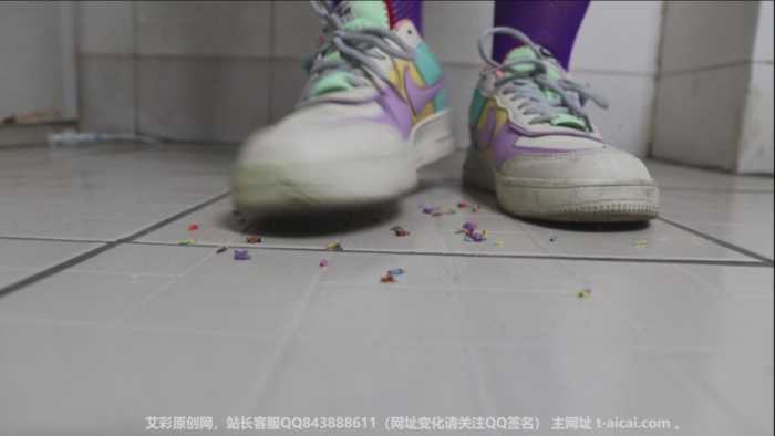 图片[5]_哚儿 女巨人偶遇小人-踩踏侮辱口水攻击残忍折磨 YC-210112-6_HD绳艺资源