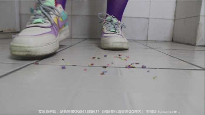 图片[3]_哚儿 女巨人偶遇小人-踩踏侮辱口水攻击残忍折磨 YC-210112-6_HD绳艺资源